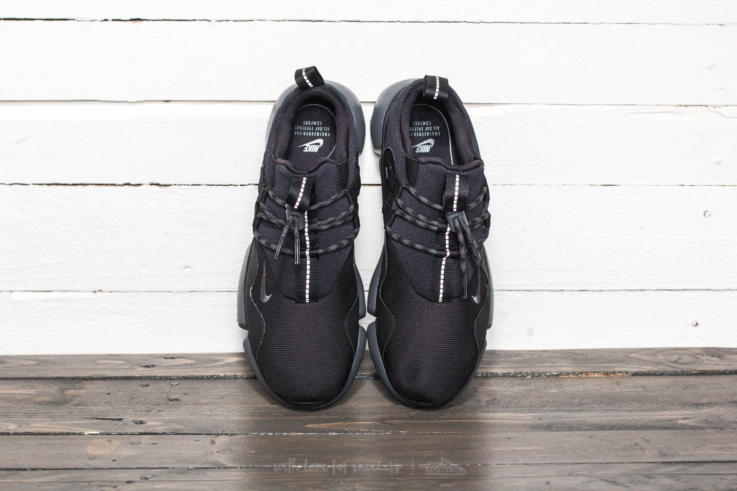 Férfi cipők Nike Pocketknife DM Black/ Dark Grey-Black