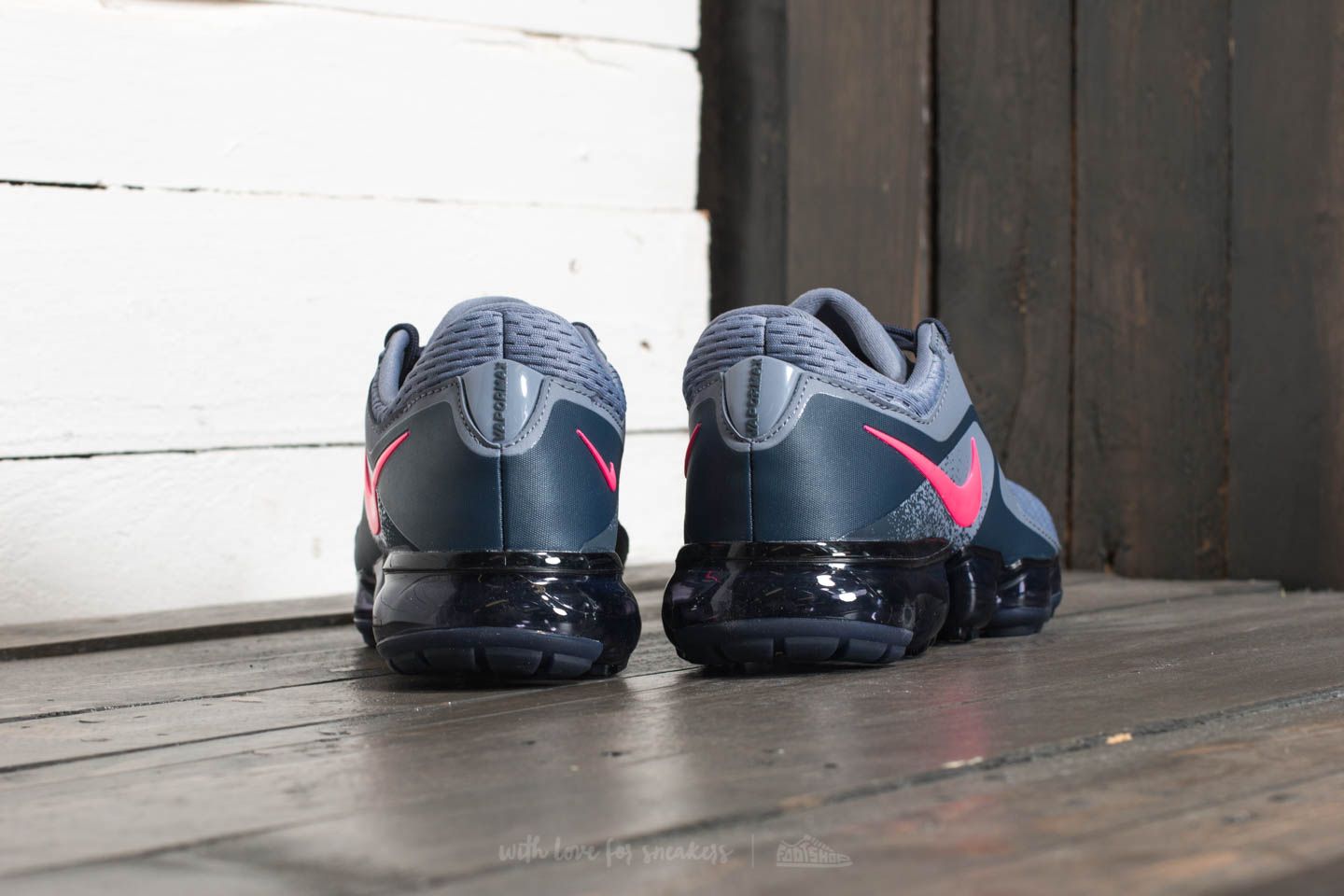 Nike vapormax racer clearance pink