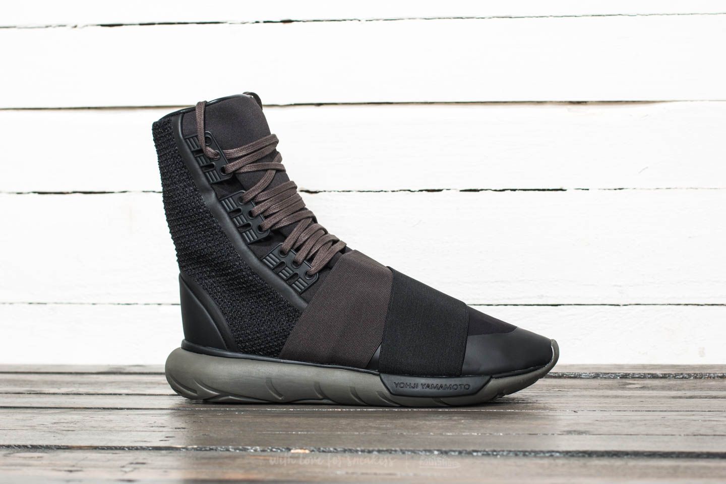 Qasa boot clearance