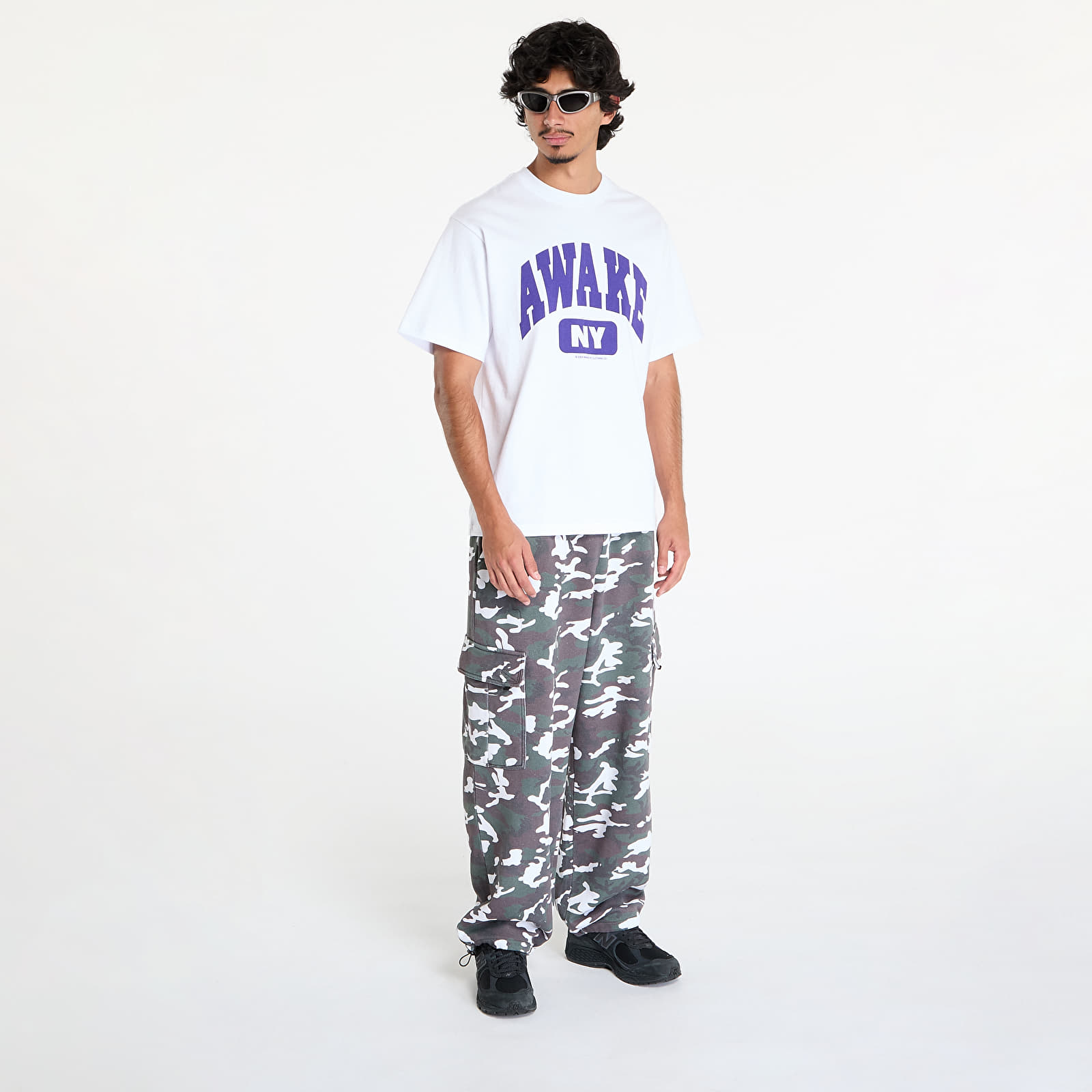 Miesten T-paidat Awake NY Varsity Tee White