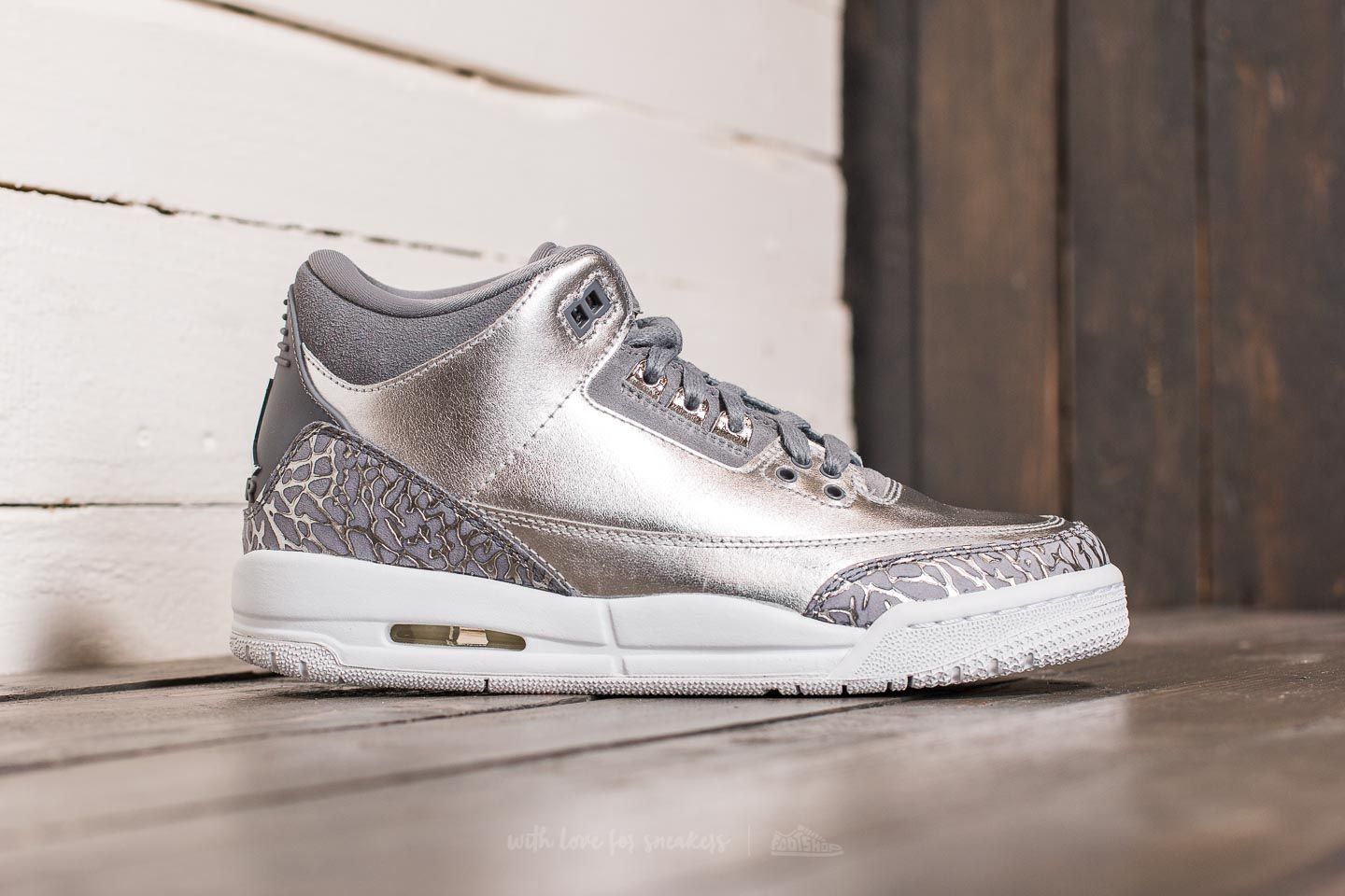 Silver hotsell jordan 3