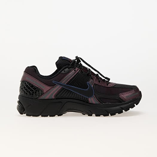 Women's nike running shoes burgundy shop