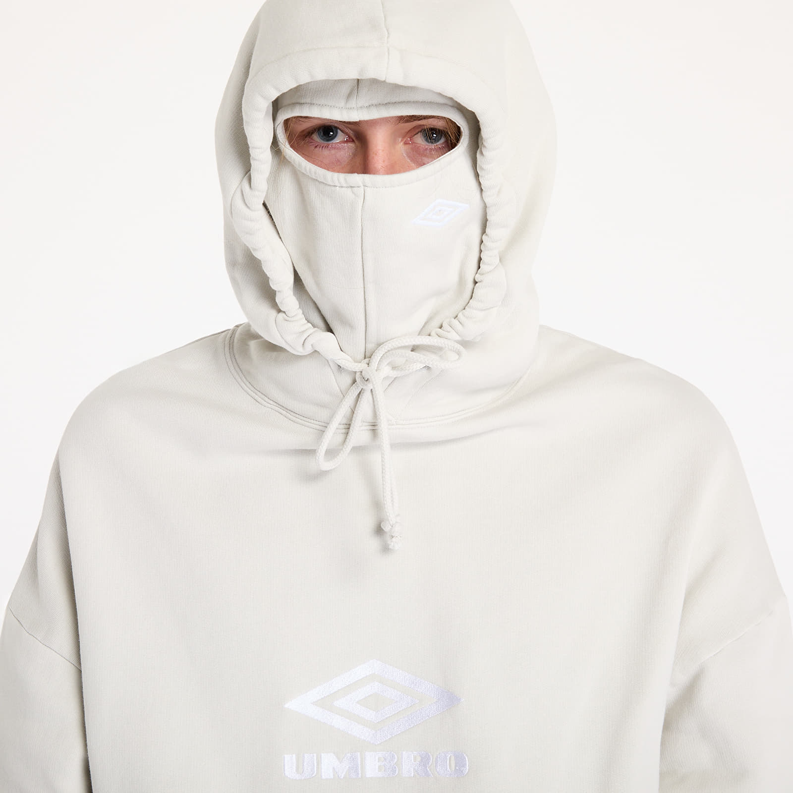Miesten hupparit Umbro Masked Og Logo Hoodie Light Grey