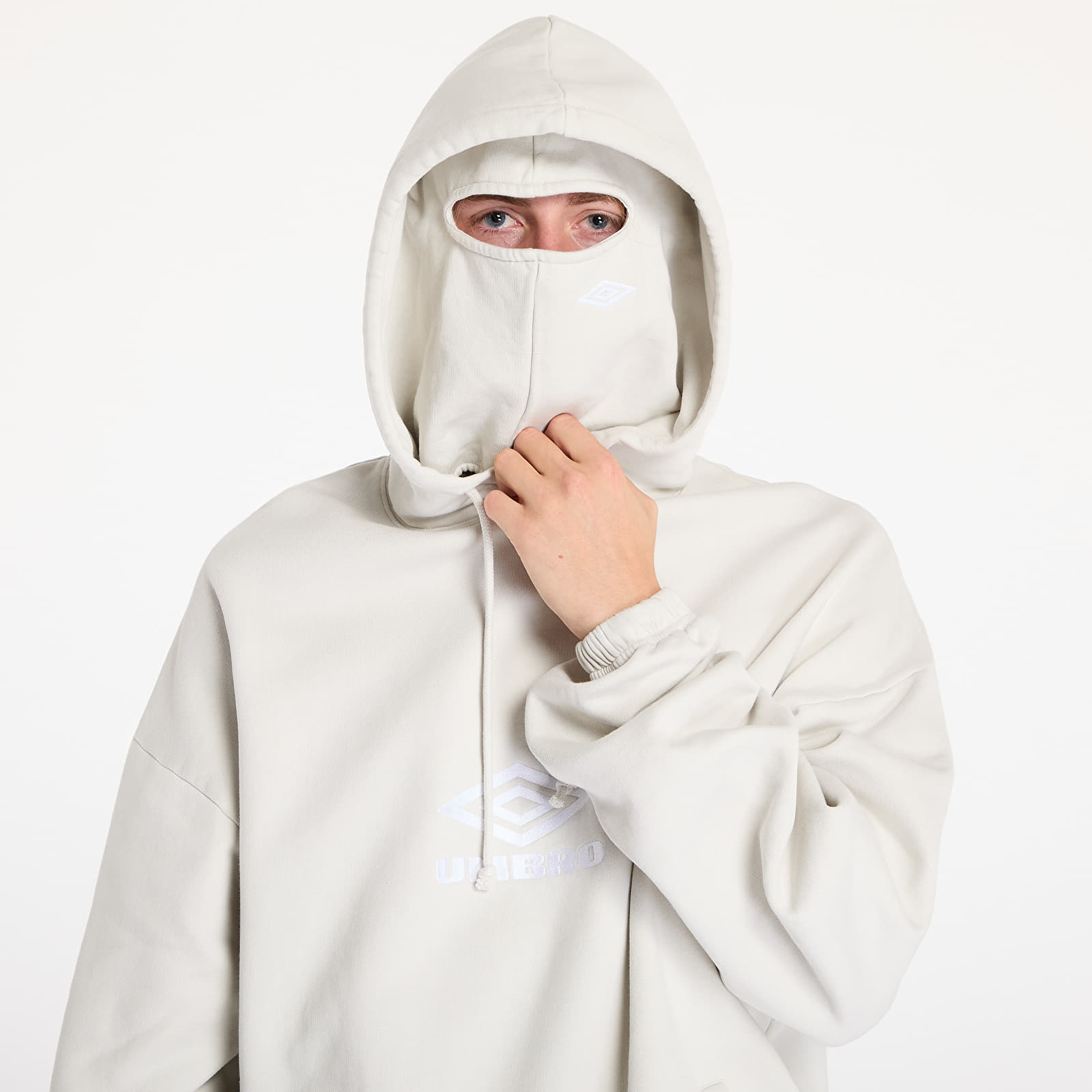 Miesten hupparit Umbro Masked Og Logo Hoodie Light Grey
