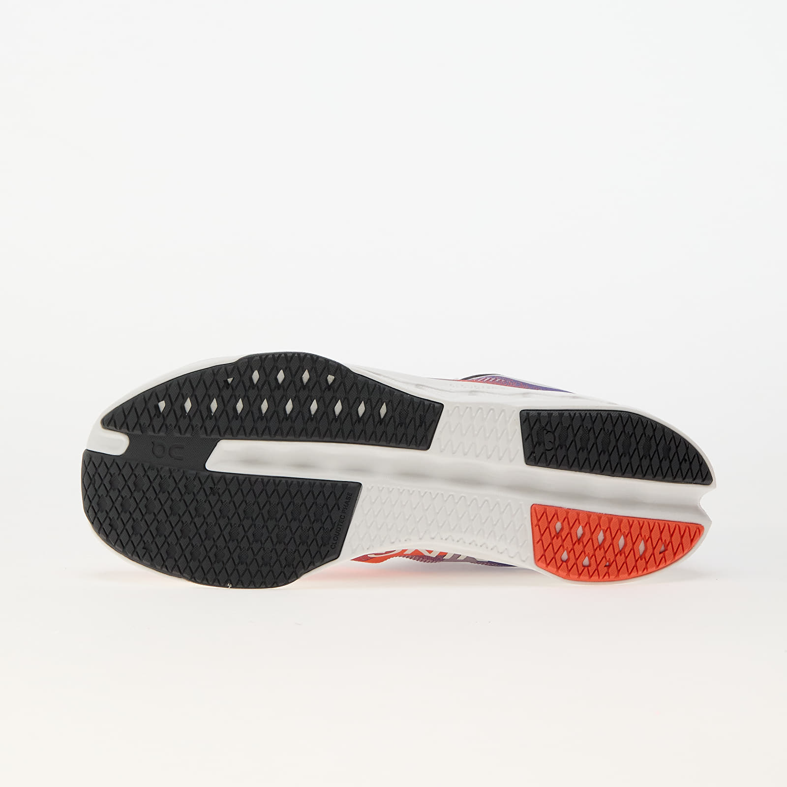 Férfi cipők On M Cloudsurfer Next White/ Flame