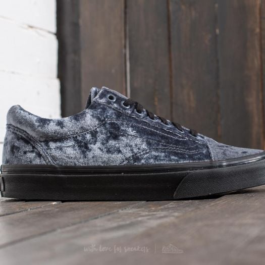 Black velvet vans old skool top