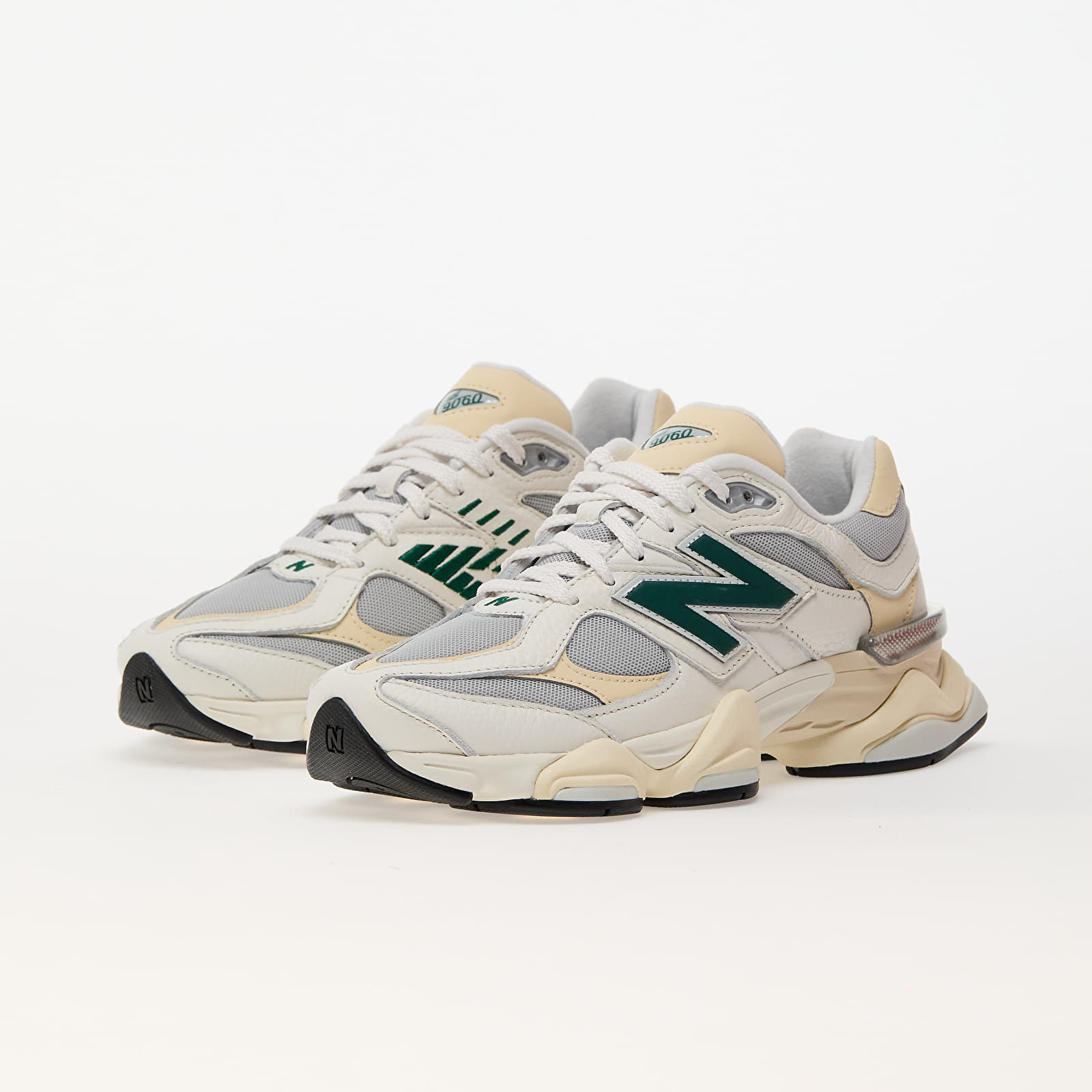 Herren Sneaker und Schuhe New Balance 9060 Sea Salt