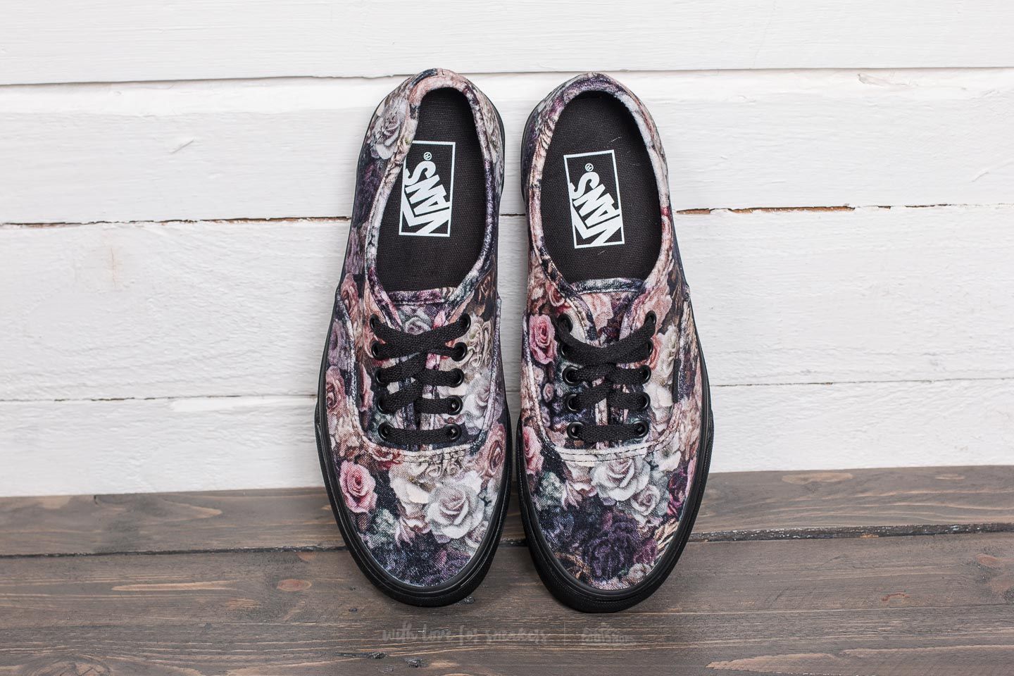 Vans authentic velvet floral clearance
