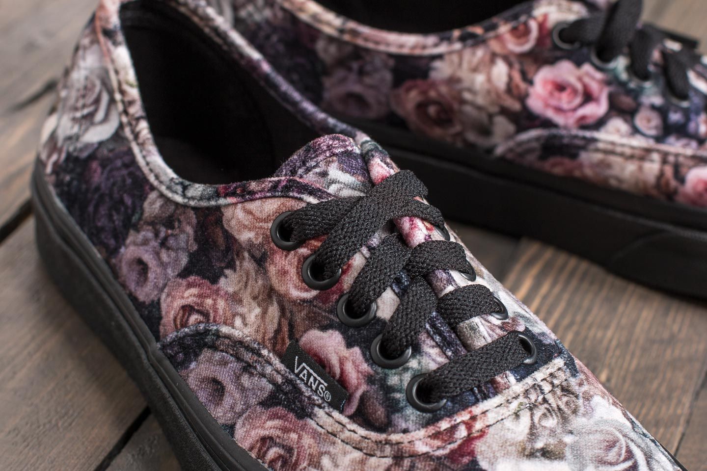 Vans authentic velvet floral clearance