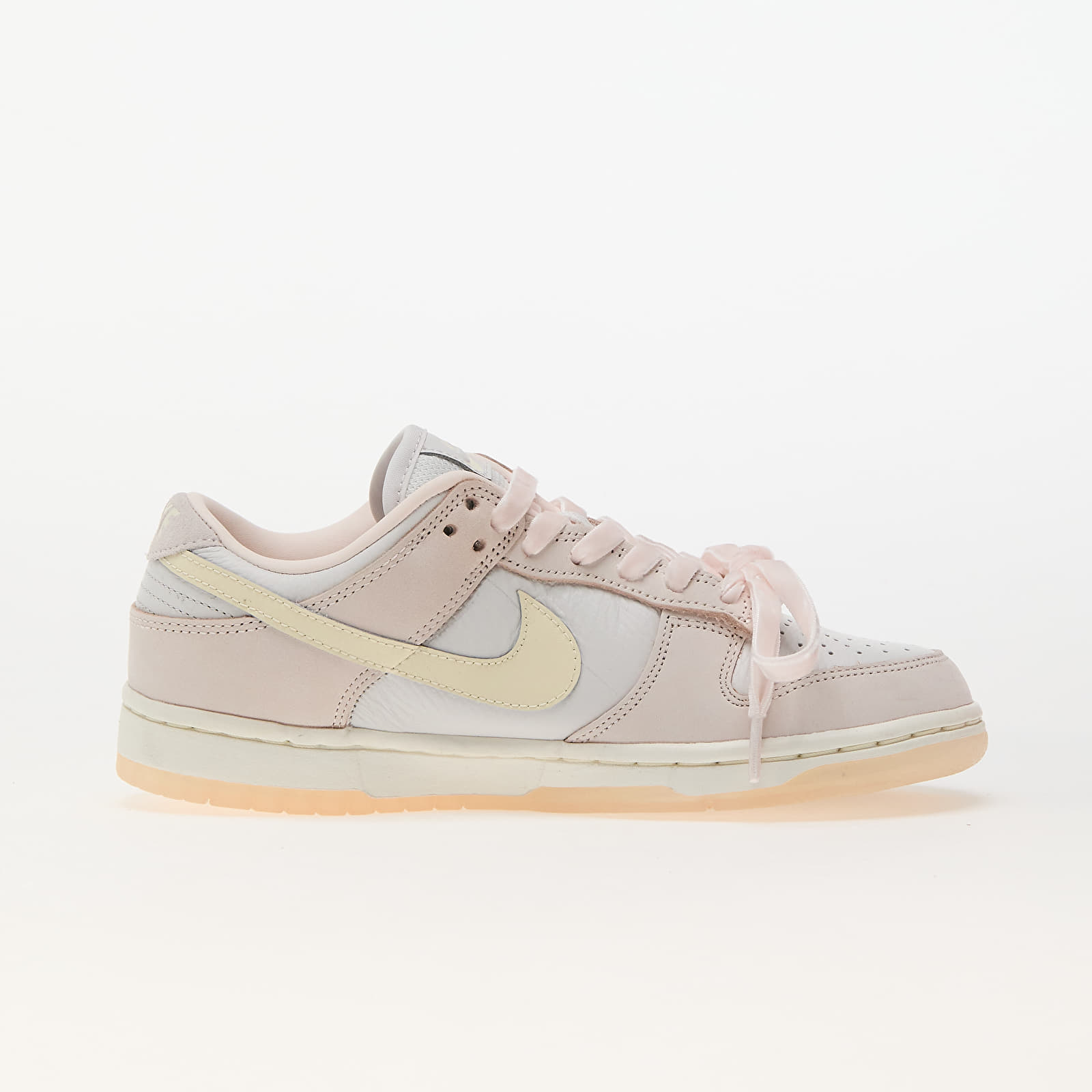 Damen Sneaker und Schuhe Nike W Dunk Low Premium Light Soft Pink/ Coconut Milk