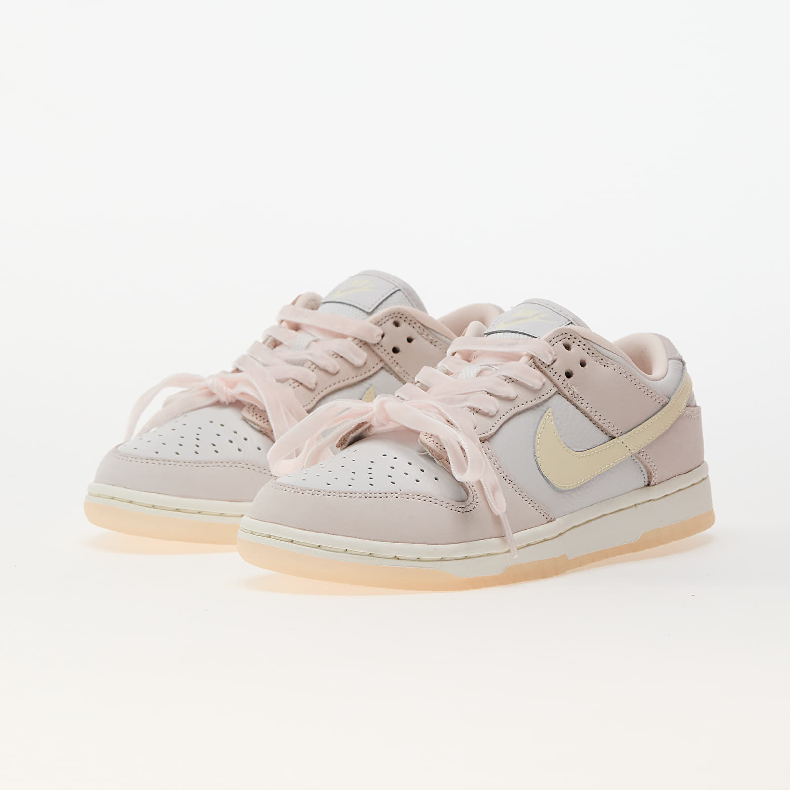 Damen Sneaker und Schuhe Nike W Dunk Low Premium Light Soft Pink/ Coconut Milk