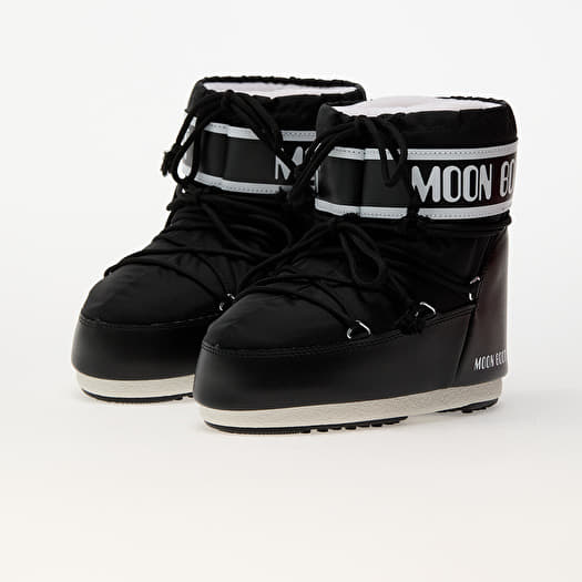 Nike moon boot deals