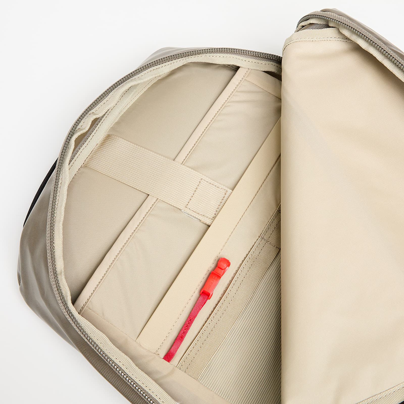 Nahrbtniki  Osprey Transporter Panel Loader Tan Concrete