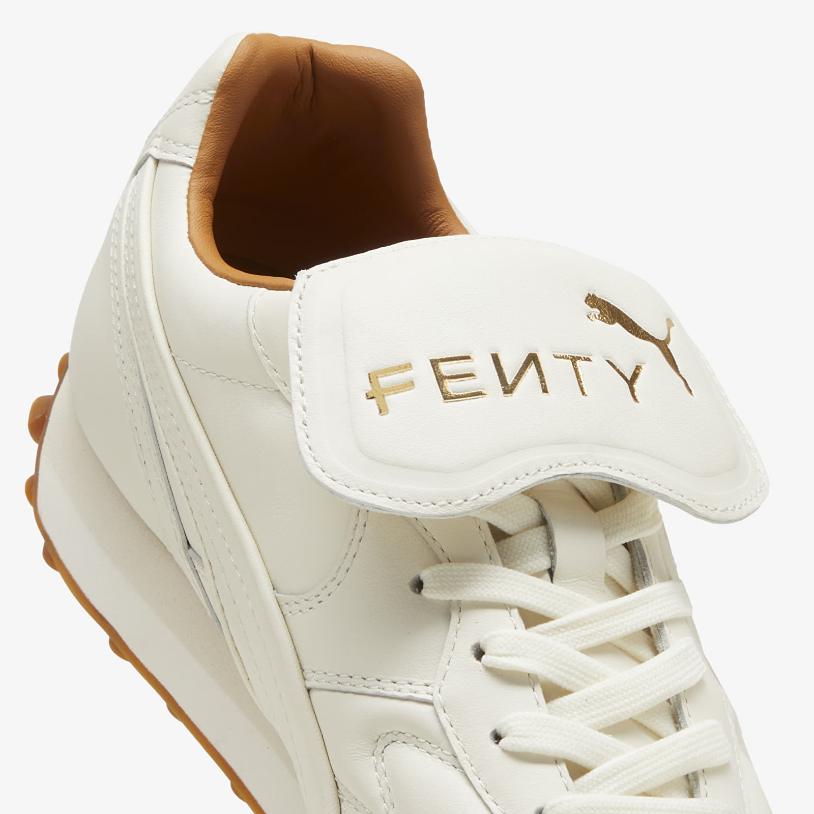 Дамски кецове и обувки Puma x Fenty Avanti VL Warm White