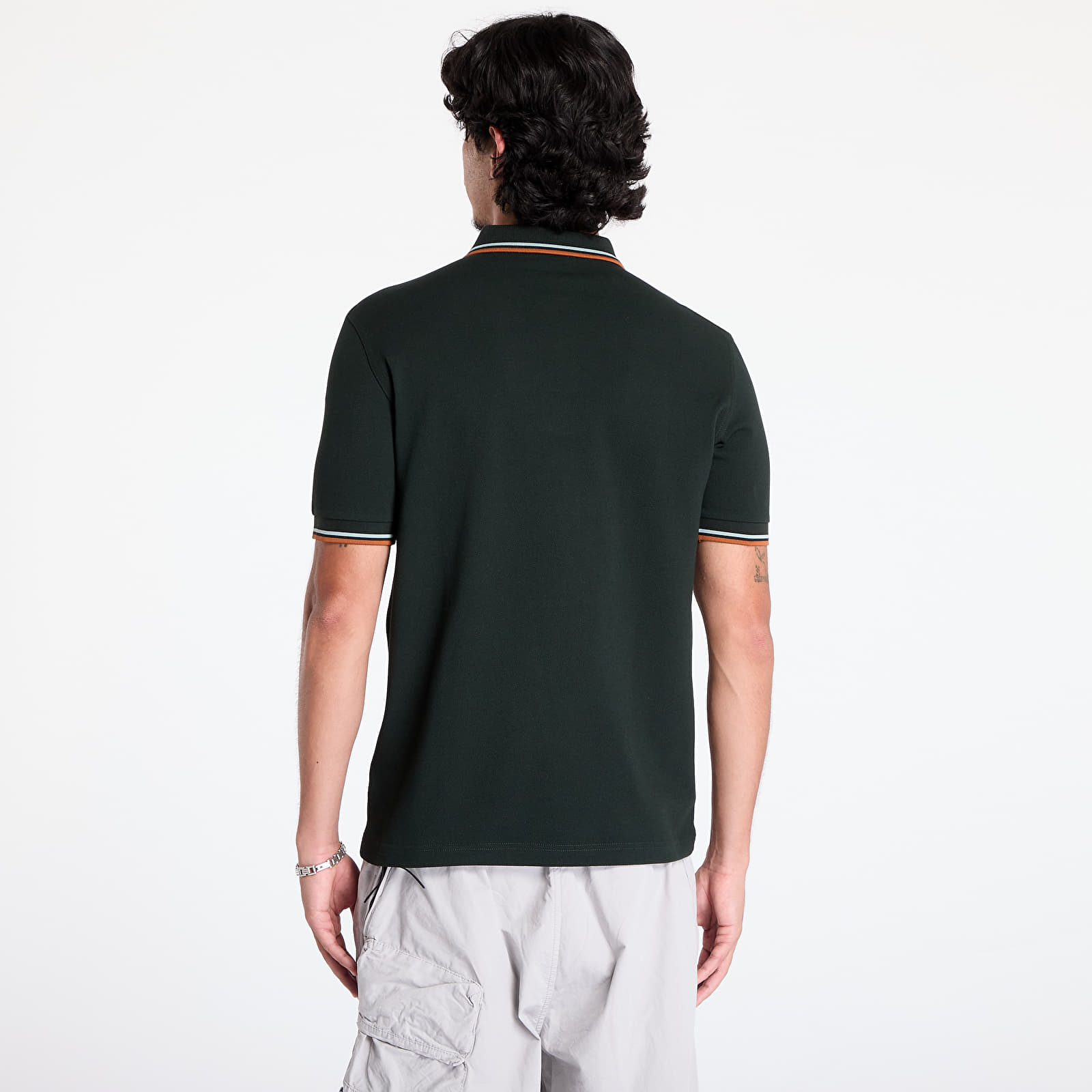 Koszulki FRED PERRY The Twin Tipped Shirt Night Green/ Silver Blue/ Marmalade