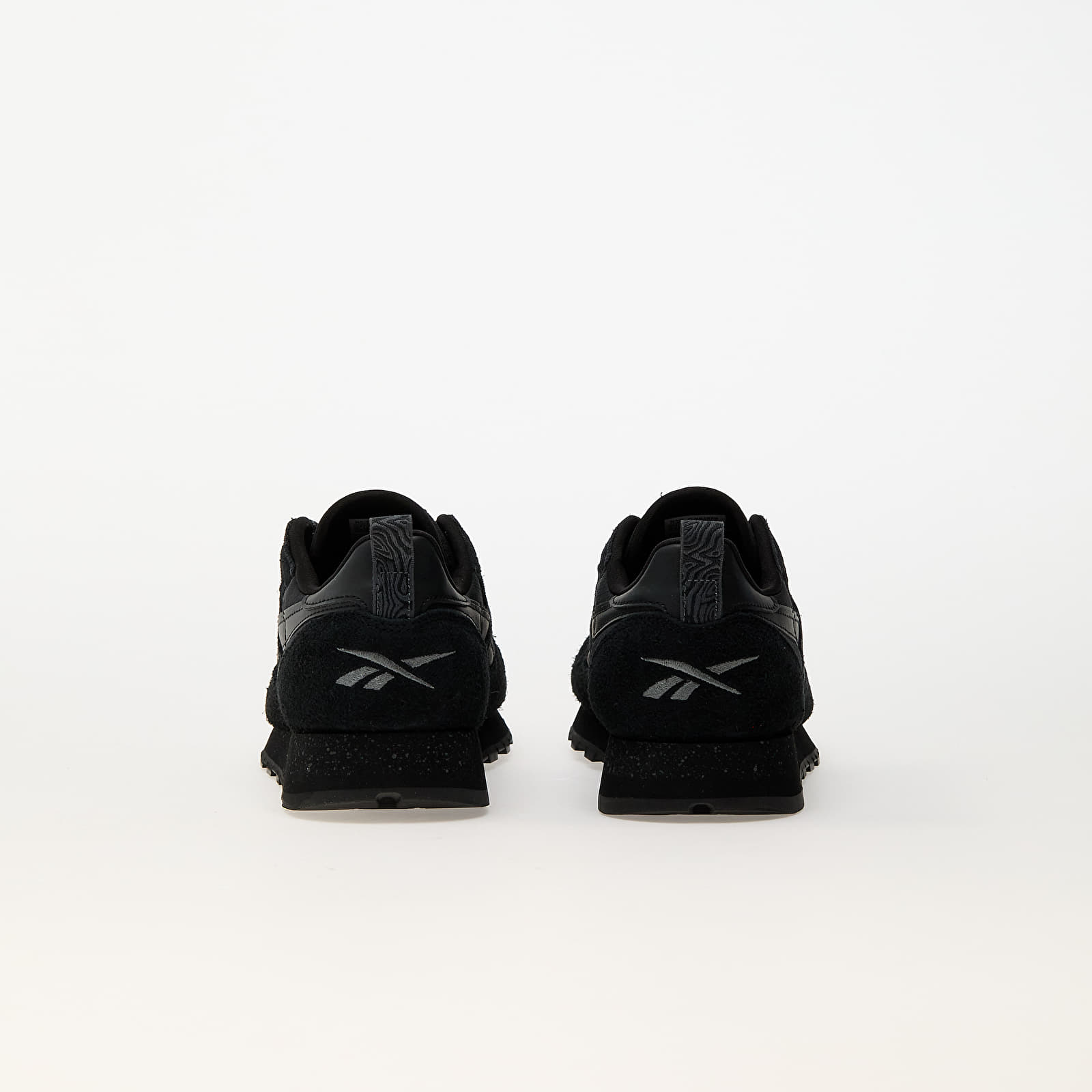 Reebok classic all black suede deals