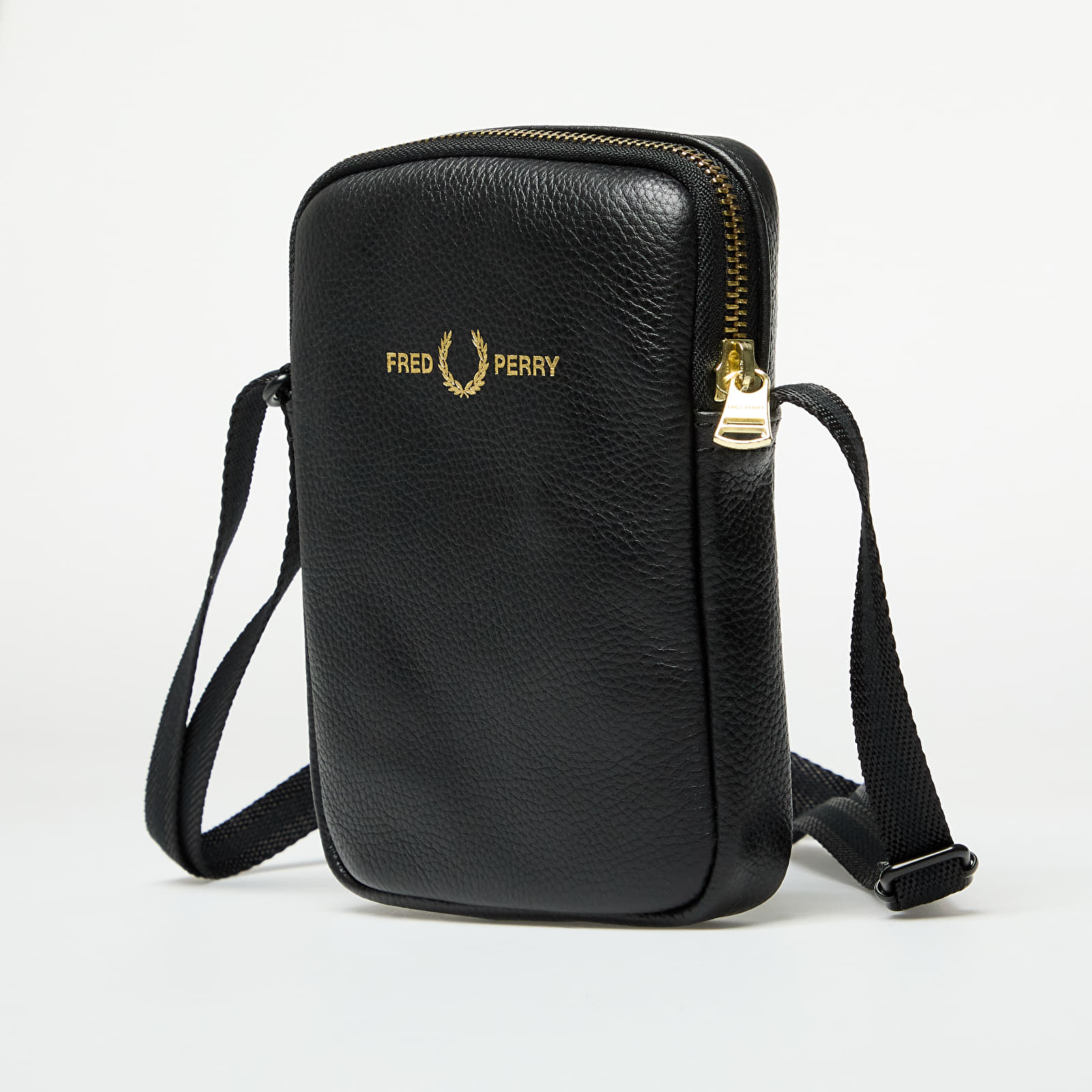 Hip bags FRED PERRY Tumbled Leather Side Bag Black
