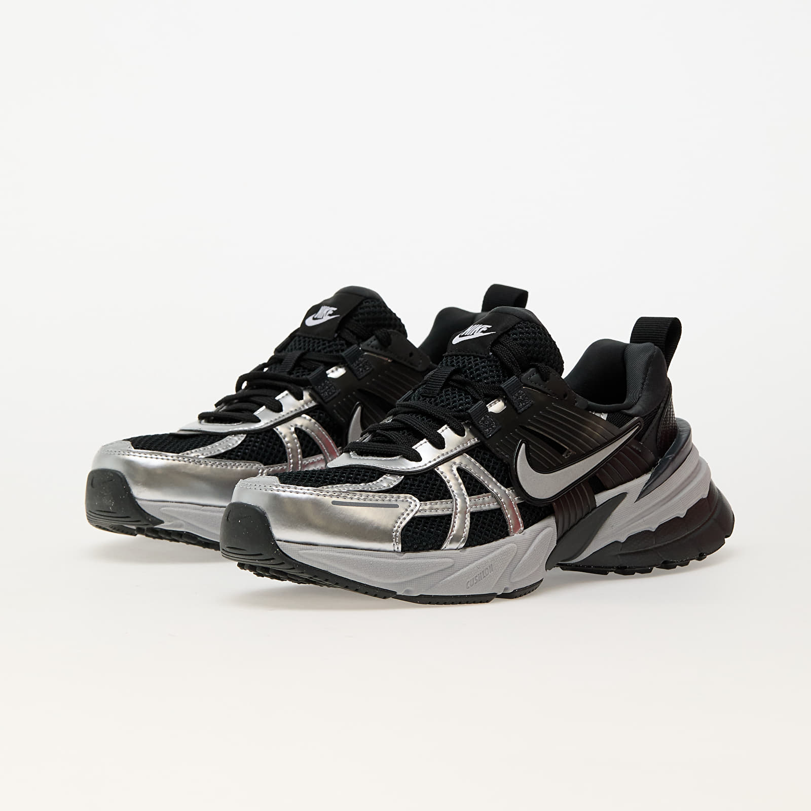 Frauen Nike W V2K Run Black/ Metallic Silver-Anthracite