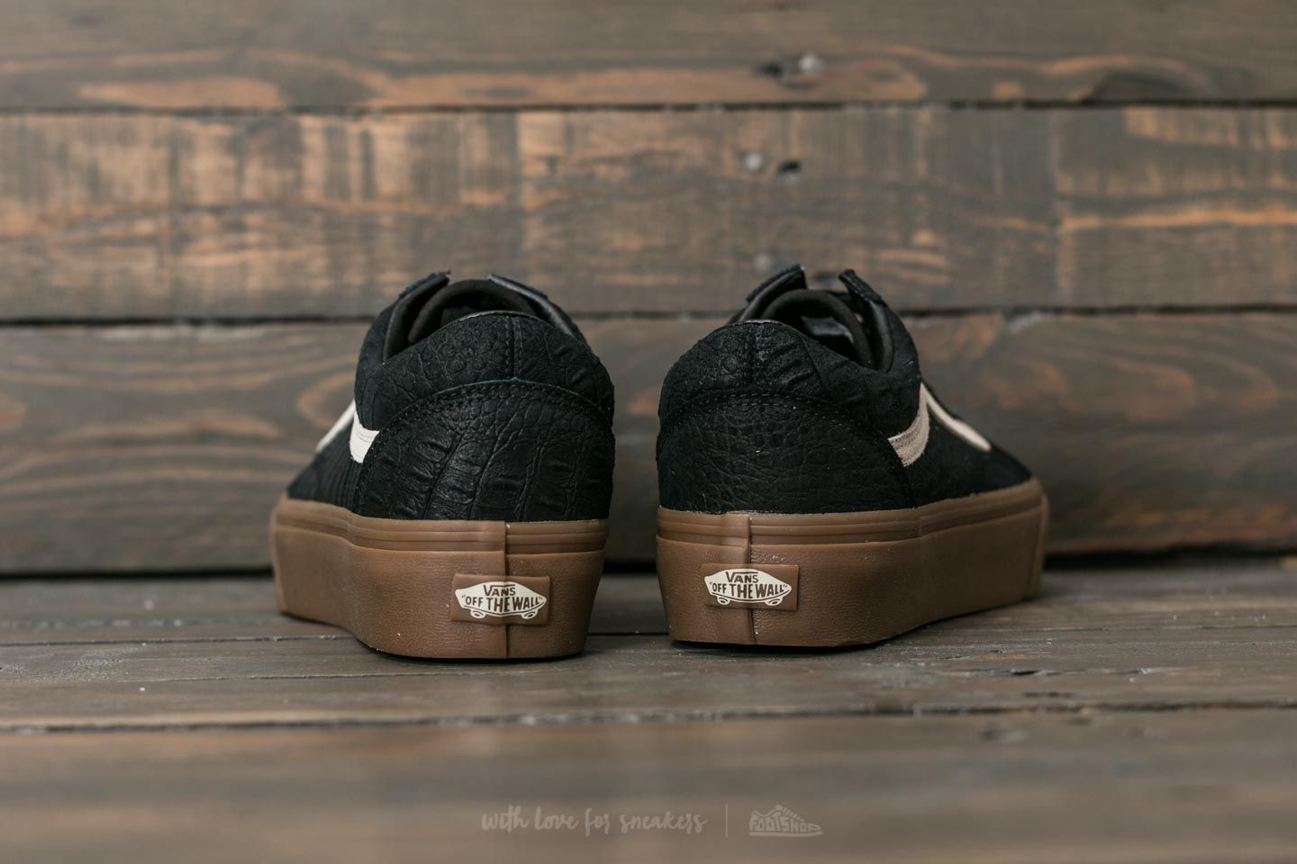 Black suede gum vans store