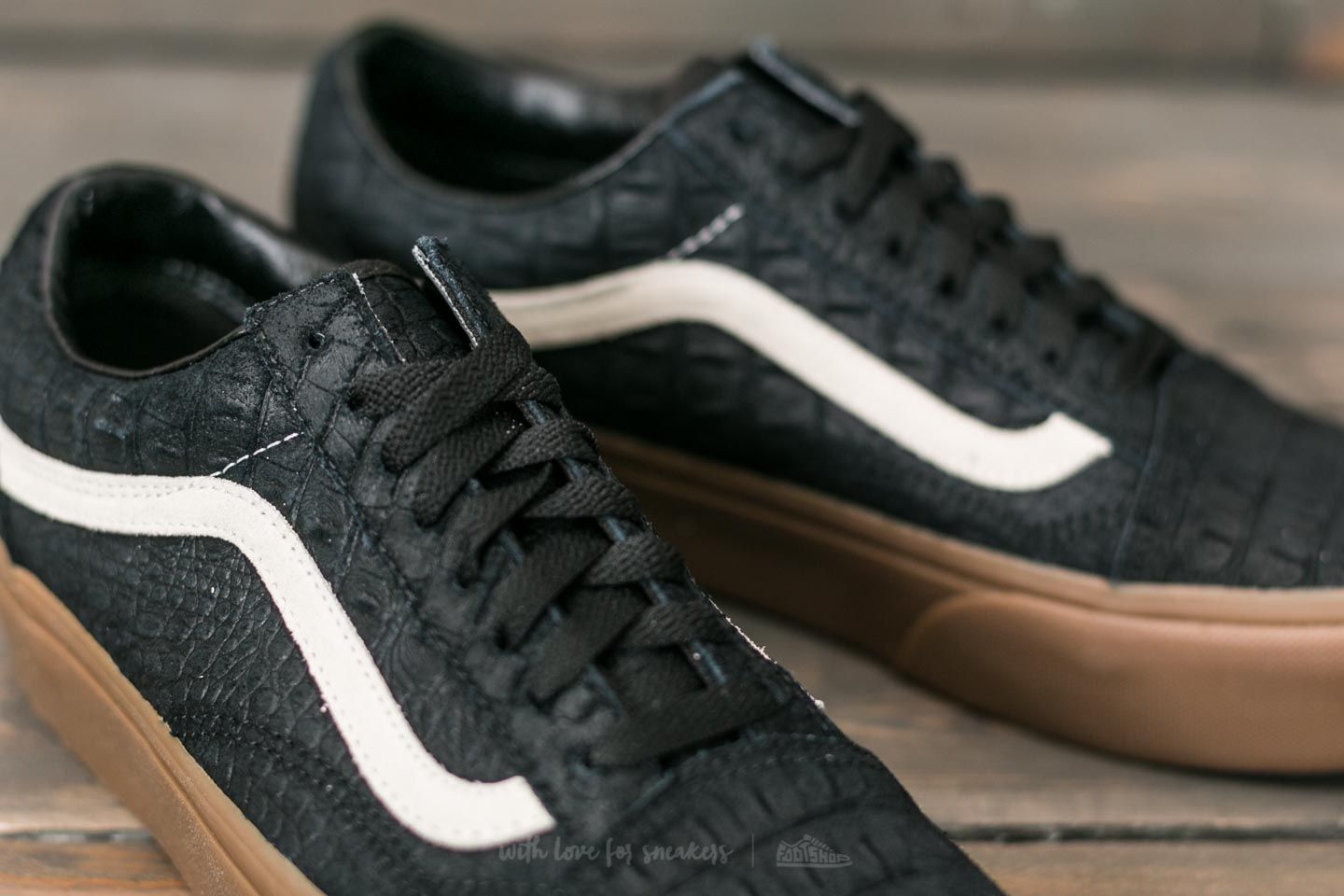 Men s shoes Vans Old Skool Platform Croc Suede Black Gum Footshop
