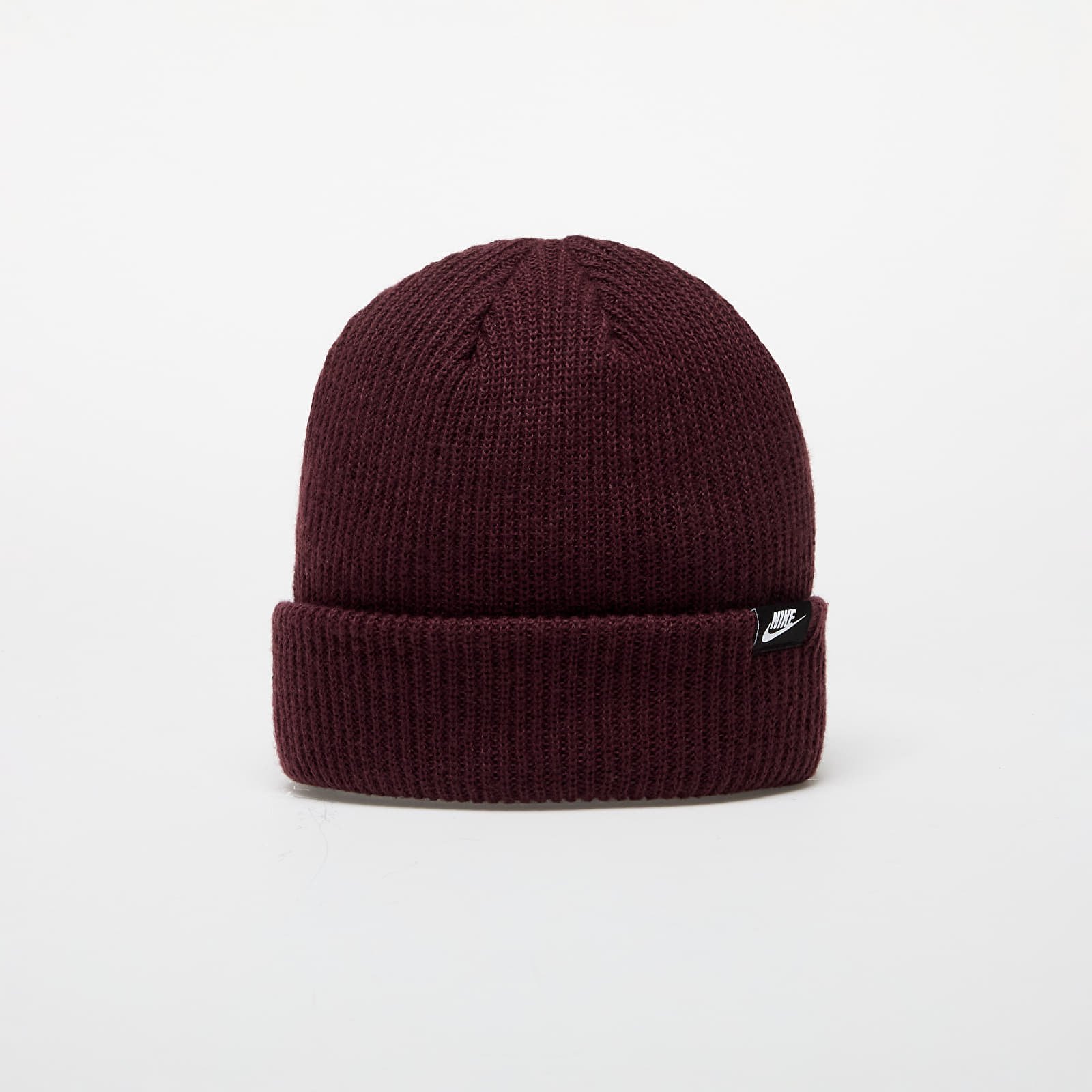 Sapkák Nike Terra Futura 365 Short-Cuff Beanie Burgundy Crush