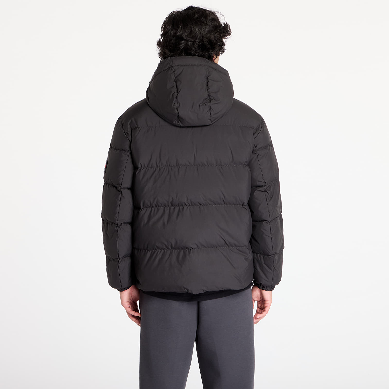 Tommy jeans essential puffer jacket with logo in black on sale