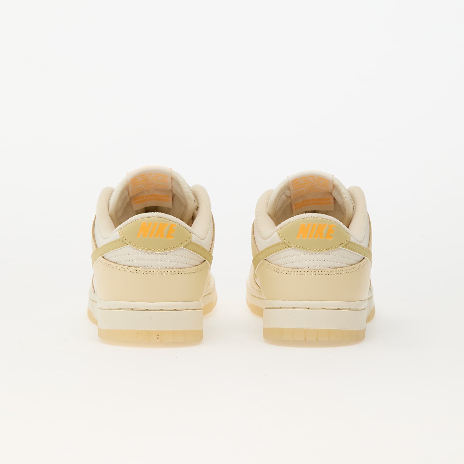 Dámské tenisky a boty Nike W Dunk Low Muslin/ Team Gold-Pale Ivory-Laser Orange
