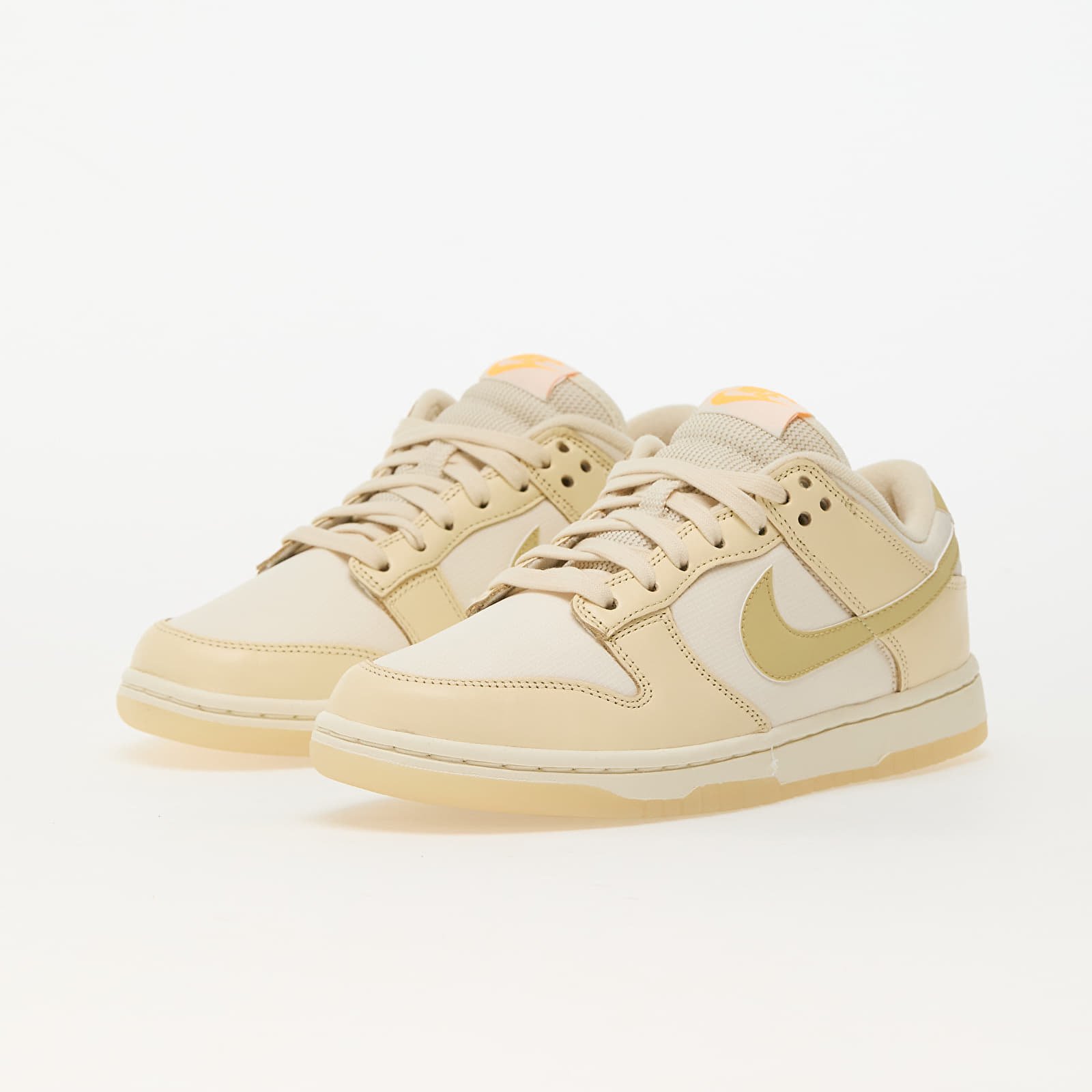 Dámské tenisky a boty Nike W Dunk Low Muslin/ Team Gold-Pale Ivory-Laser Orange