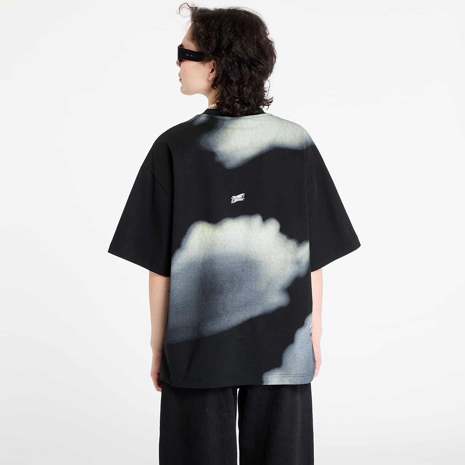 Pólók Walking Art By FTSHP T-Shirt UNISEX Black Clouds