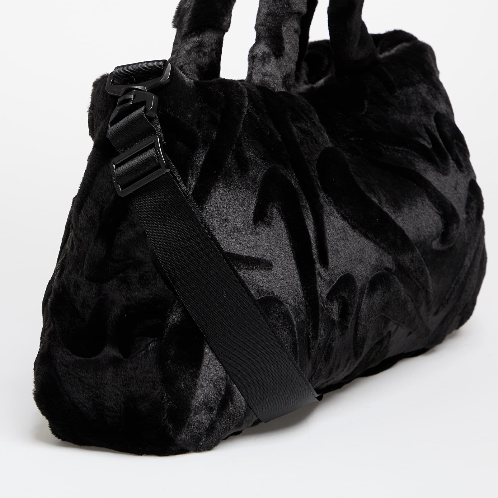 Crossbody-väskor Nike Sportswear Faux Fur Tote Black/ Black/ Metallic Silver