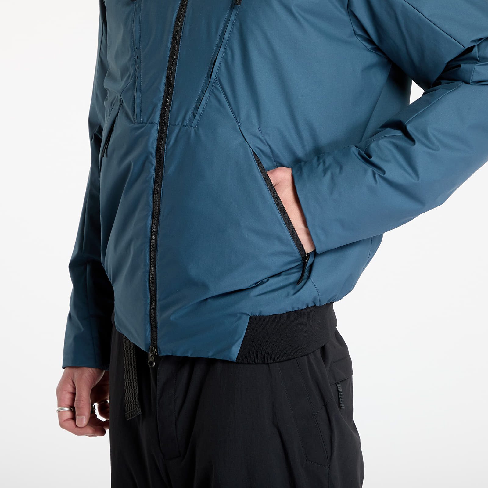 Takit Poutnik by Tilak Continental Jacket Reflecting Pond