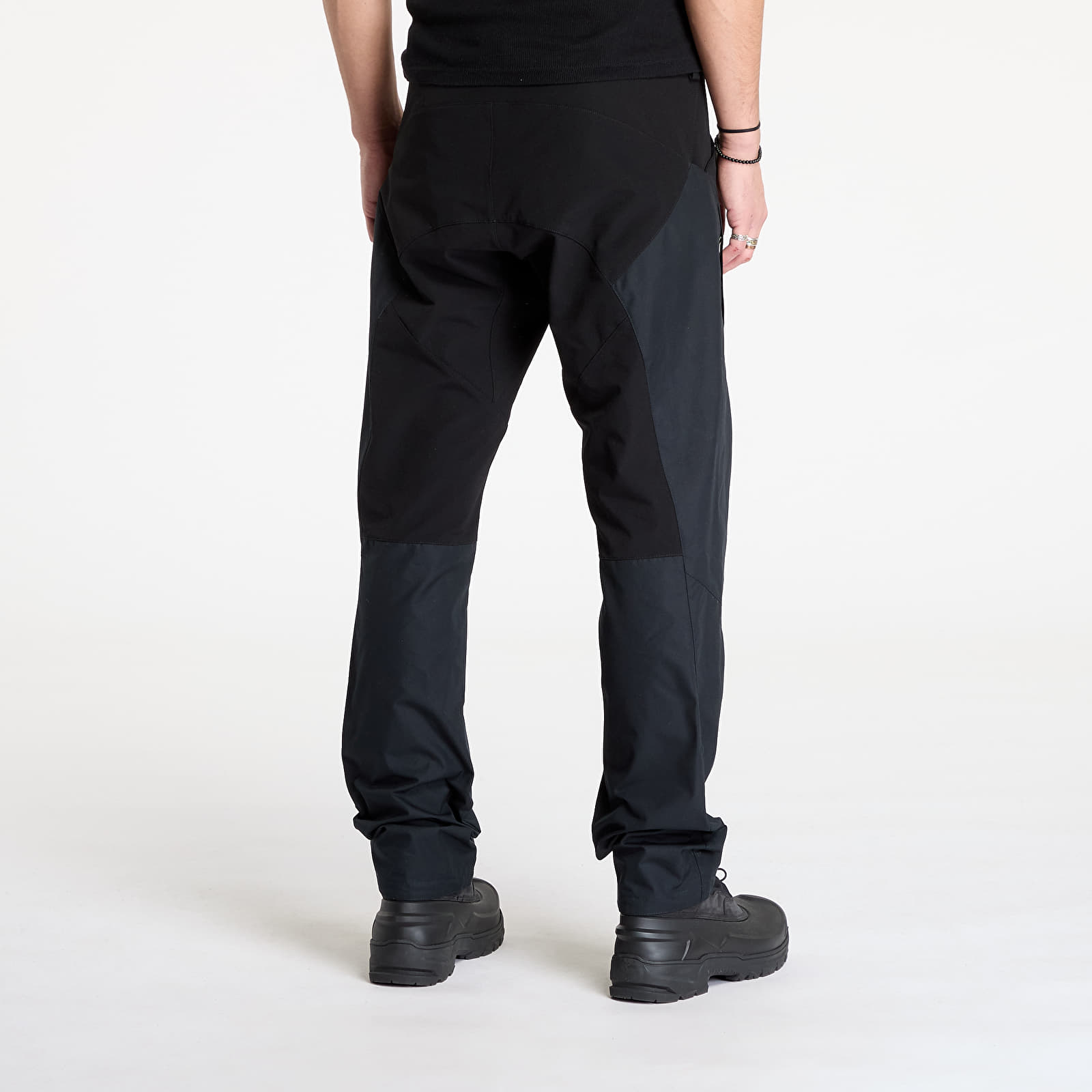 Džínsy a nohavice Tilak Lofoten Pants Black/ Black