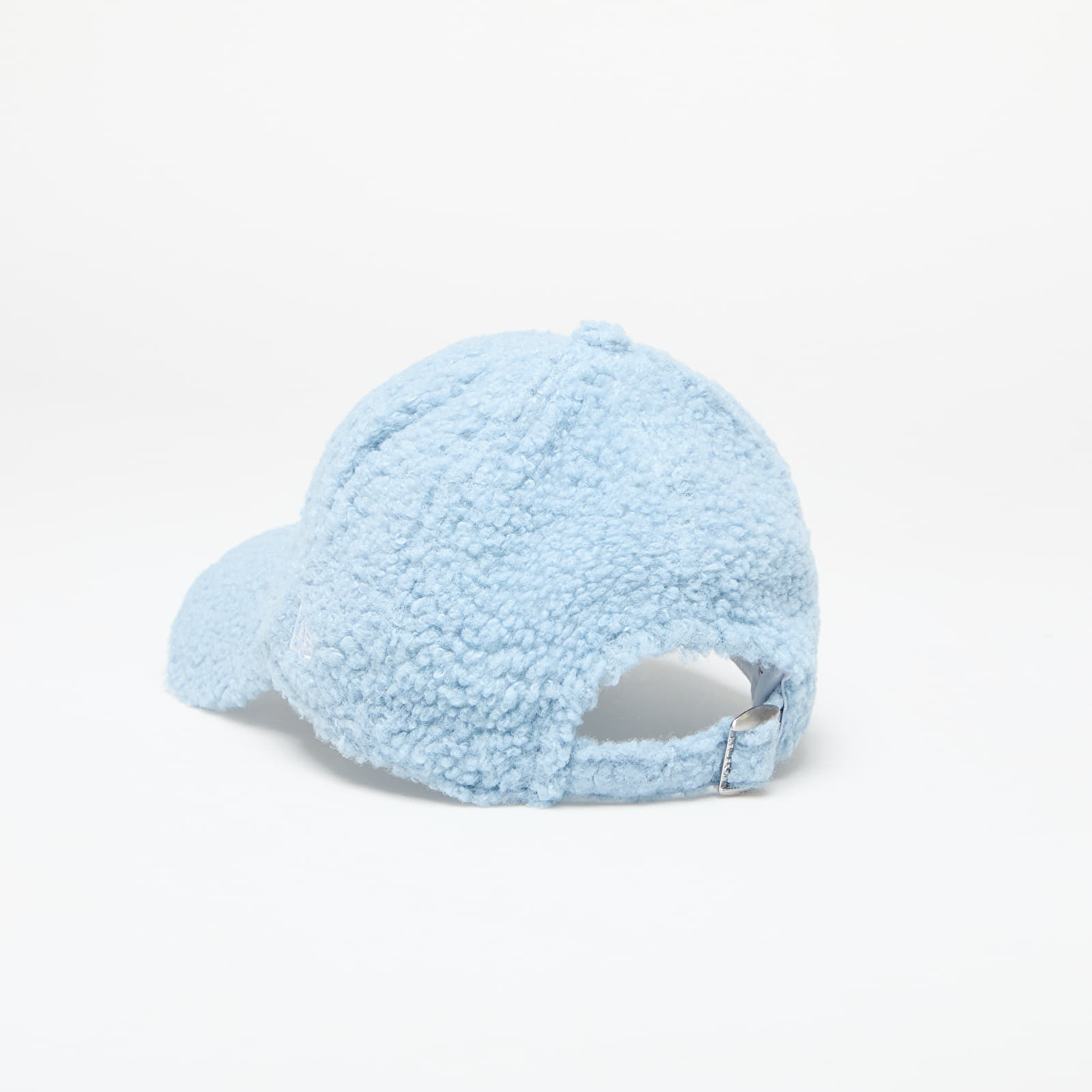 Kape New Era New York Yankees MLB Womens Borg 9FORTY Adjustable Cap Pastel Blue/ White