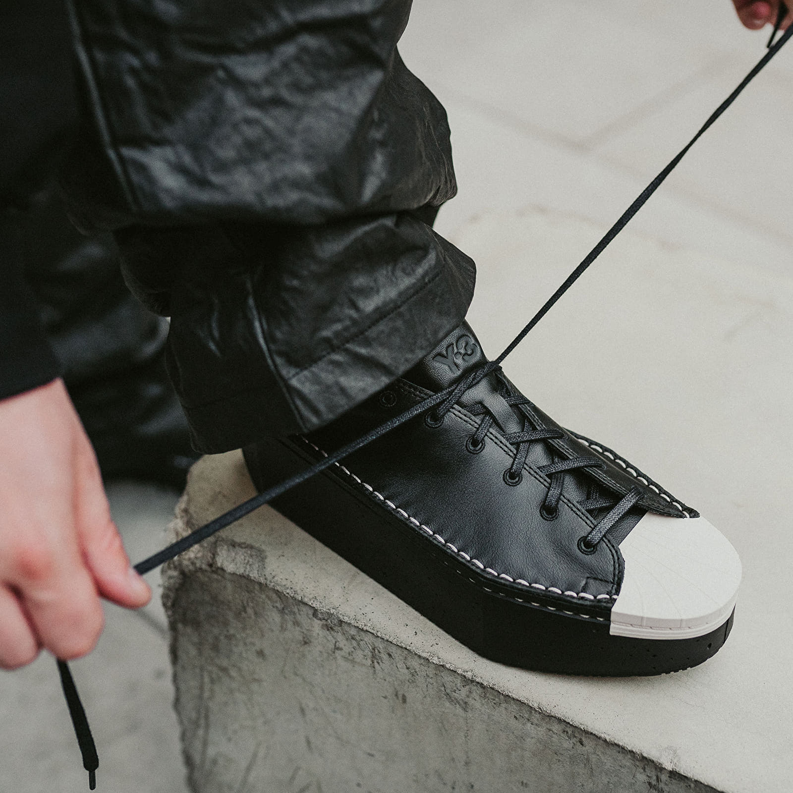 Férfi cipők Y-3 Kyasu Lo Black/ Black/ Chapea