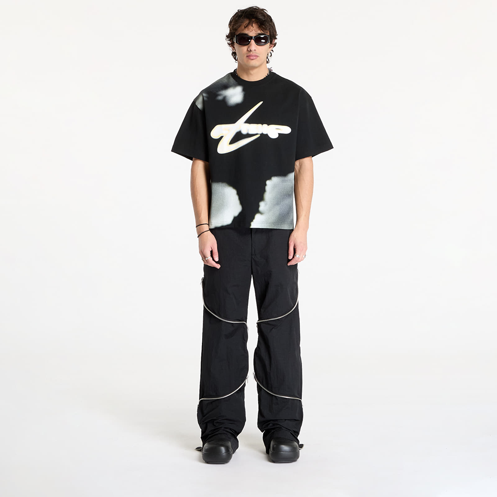 Pólók Walking Art By FTSHP T-Shirt UNISEX Black Clouds
