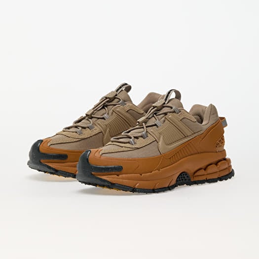 Women s shoes Nike W Zoom Vomero Roam Flax Khaki Anthracite University Gold Footshop