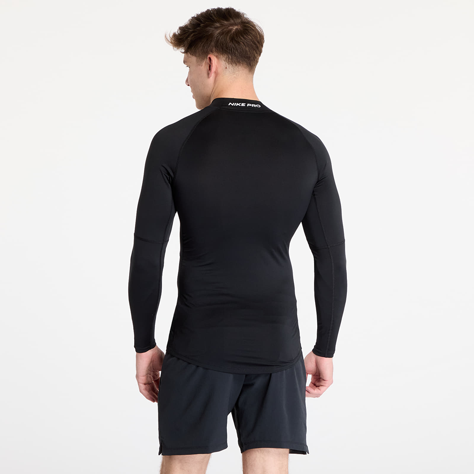 Koszulki na ramiączkach Nike Pro Men's Dri-FIT Fitness Mock-Neck Long-Sleeve Top Black/ White