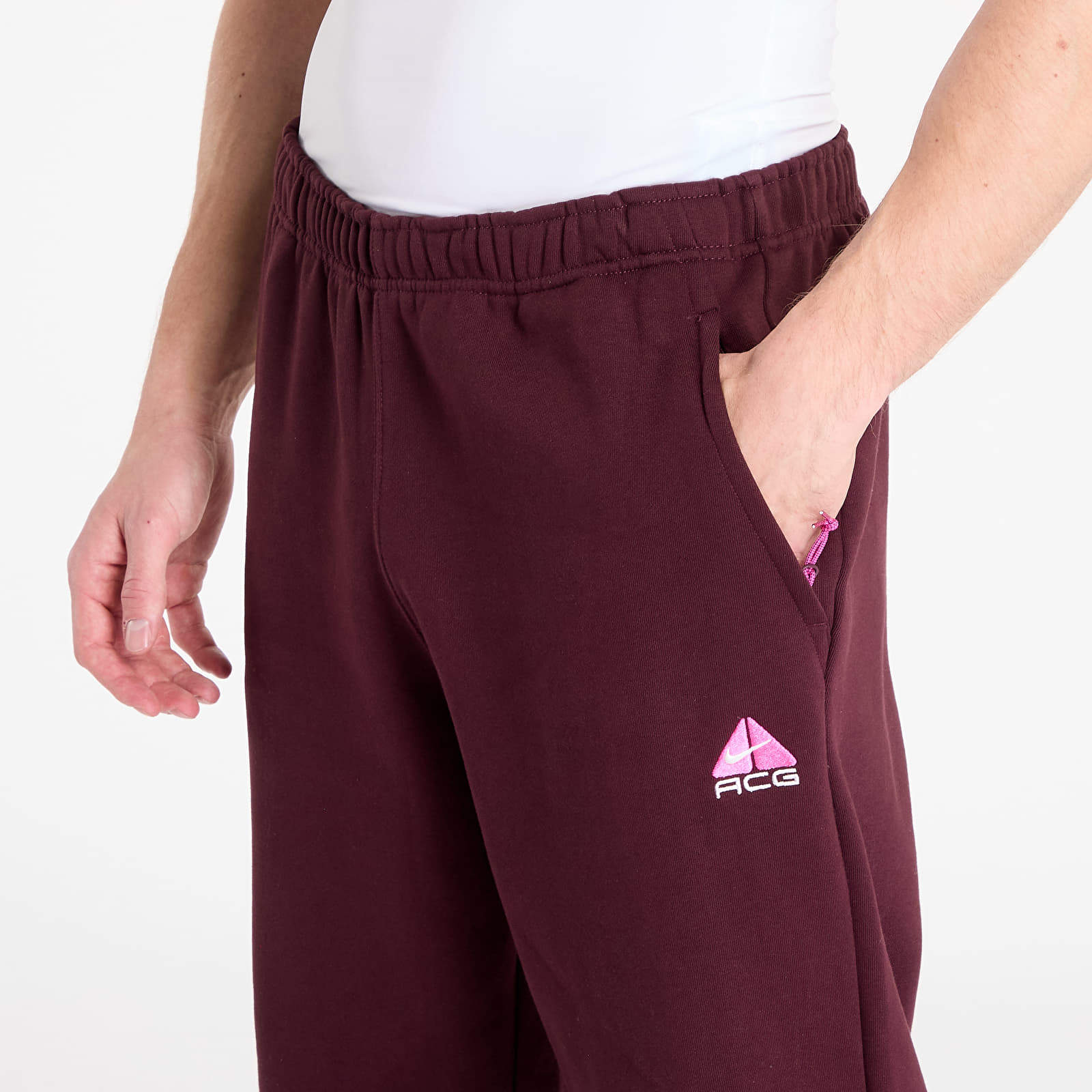 Tepláky Nike ACG Therma-FIT Repel Tuff Fleece Lungs Pants Burgundy Crush/ Laser Fuchsia