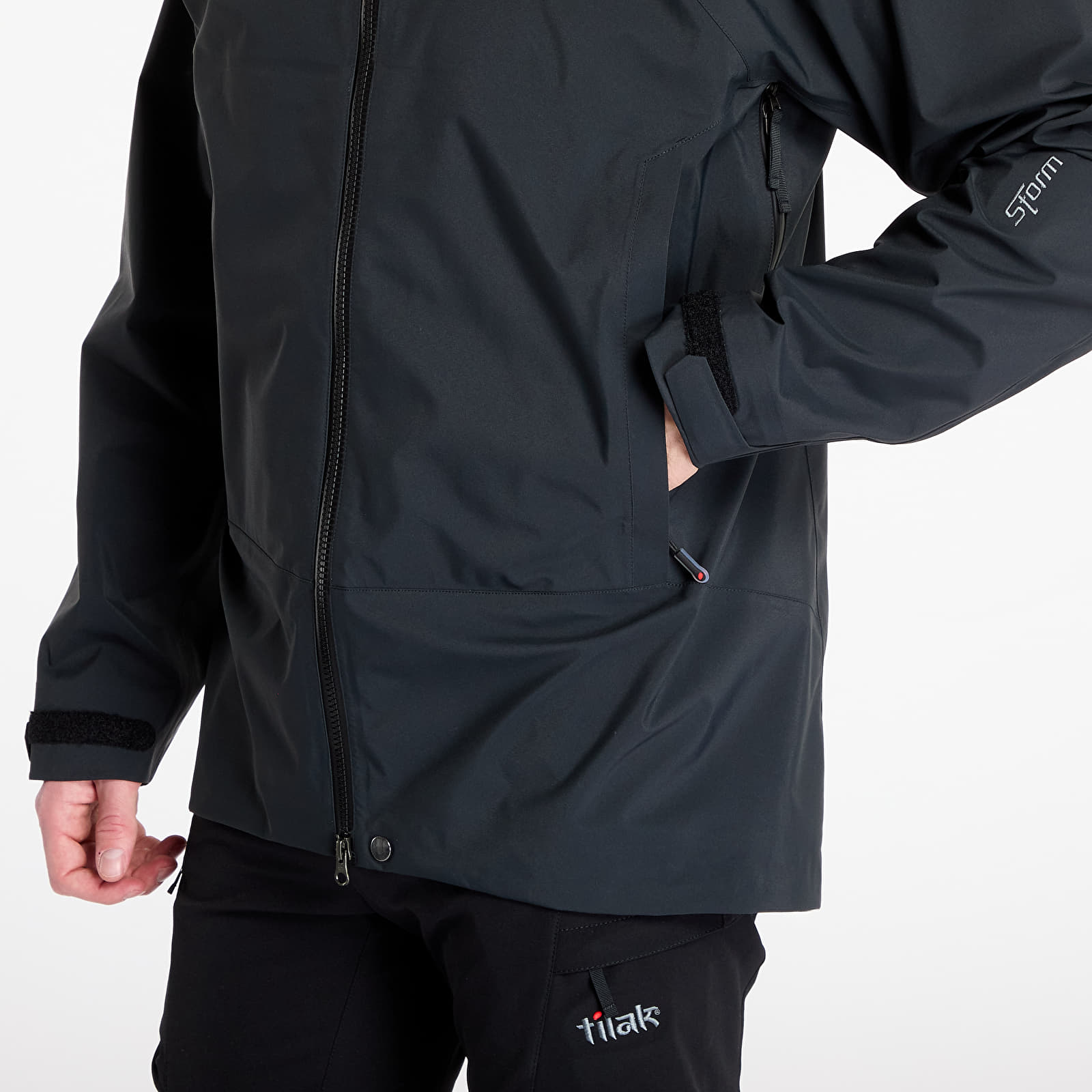 Шлифери Tilak Storm 23 Jacket Caviar Black