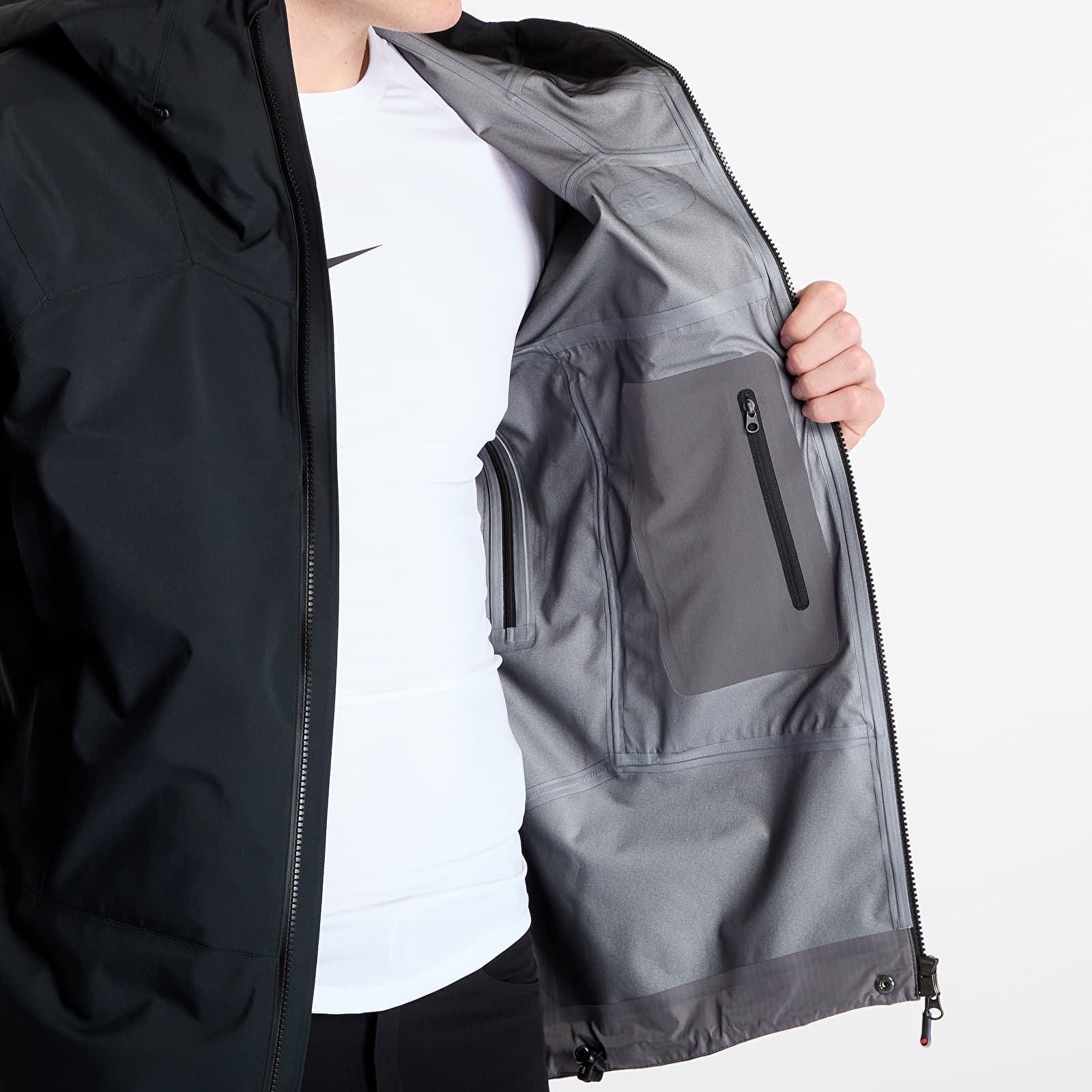 Regenschutz Tilak Storm 23 Jacket Caviar Black