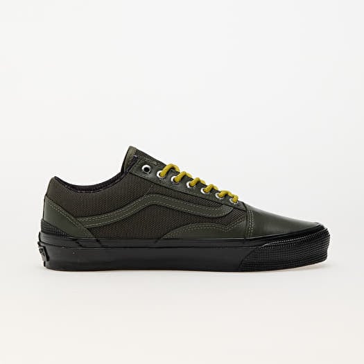 Vans old skool x dogtown on sale