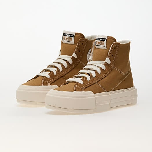 Tan chuck taylors deals