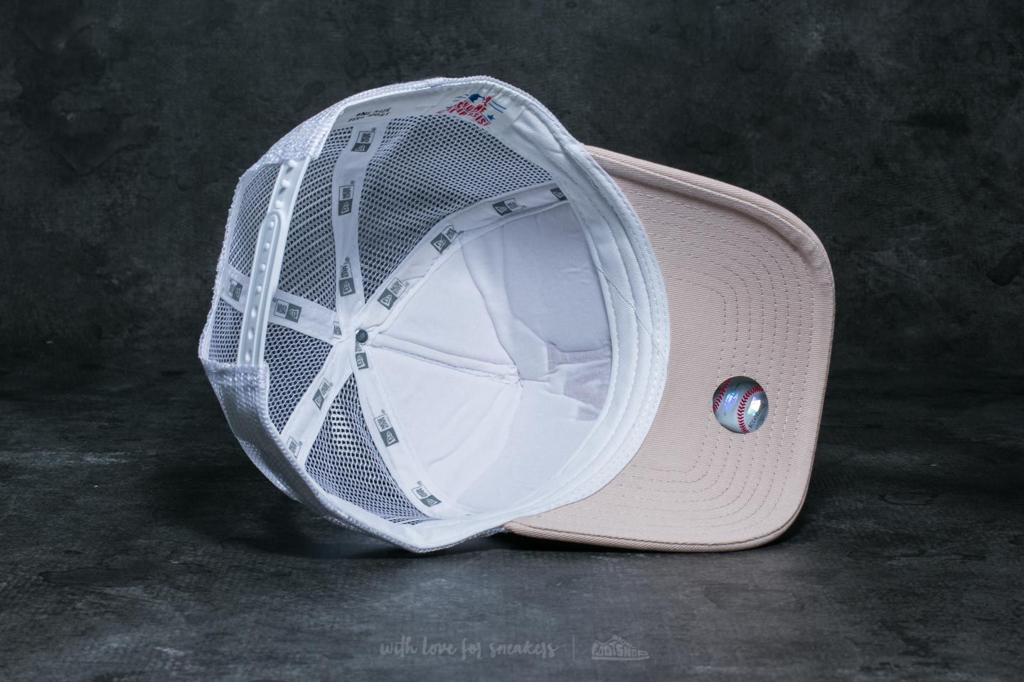 Džemperio kepurė New Era 9Forty Clean Trucker Los Angeles Dodgers Satine/ Gold/ White