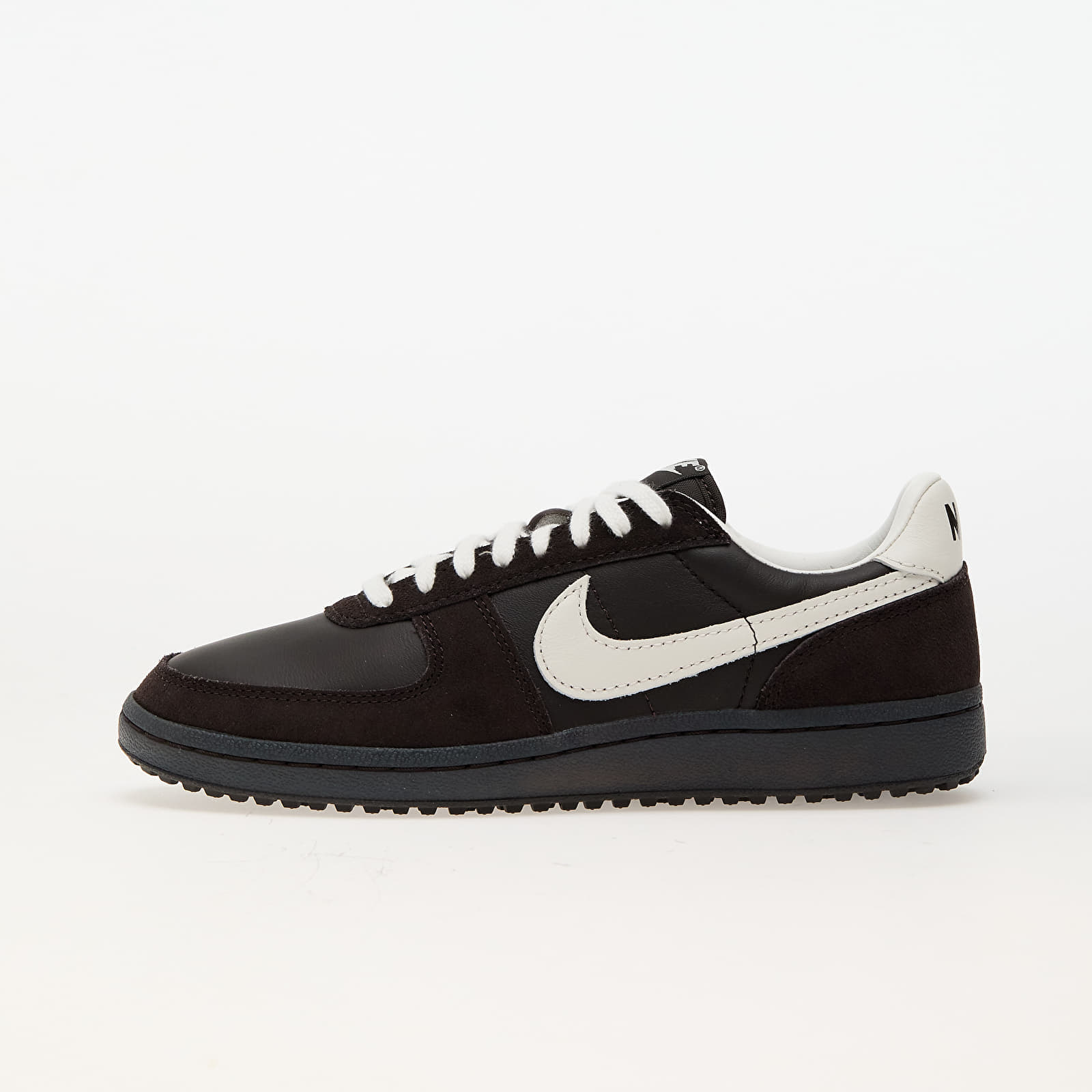 Levně Tenisky Nike W Field General Velvet Brown/ Sail