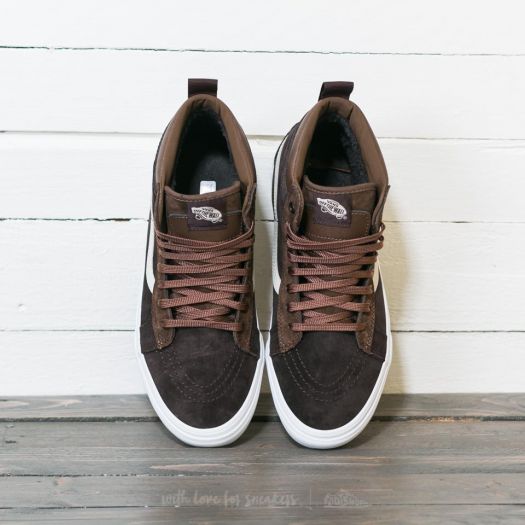 Vans for seal outlet