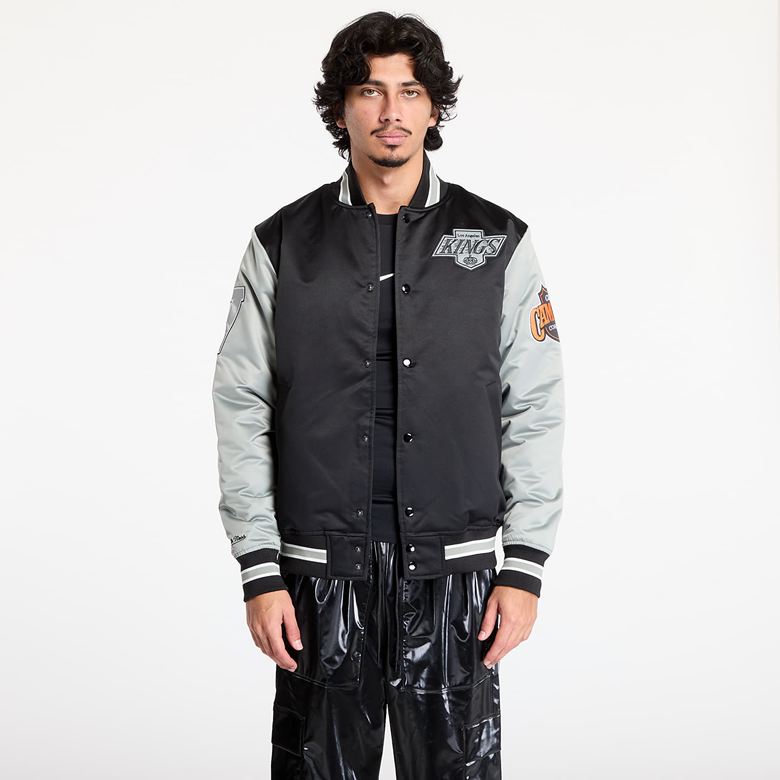 Geci bomber Mitchell & Ness NHL Primetime Heavyweight Satin Jacket Vintage Logo Kings Black