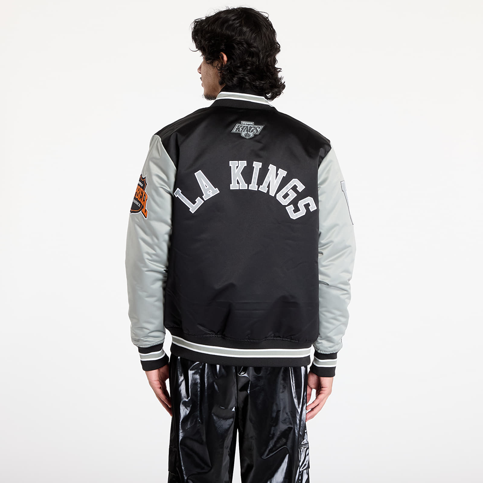 Geci bomber Mitchell & Ness NHL Primetime Heavyweight Satin Jacket Vintage Logo Kings Black
