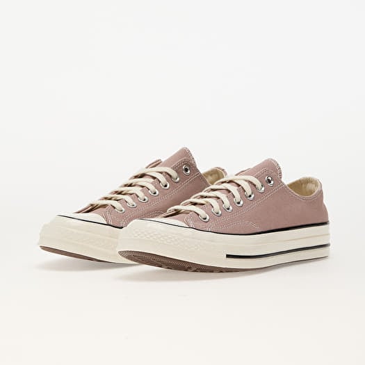 Converse saddle color clearance