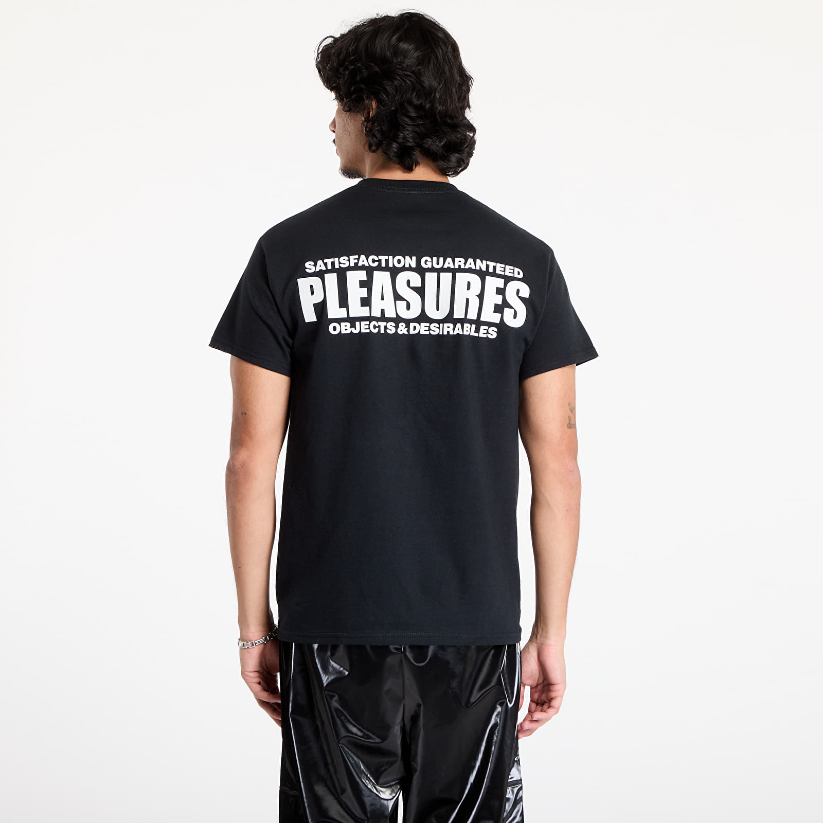 Чоловічі футболки PLEASURES Staff Pocket T-Shirt Black