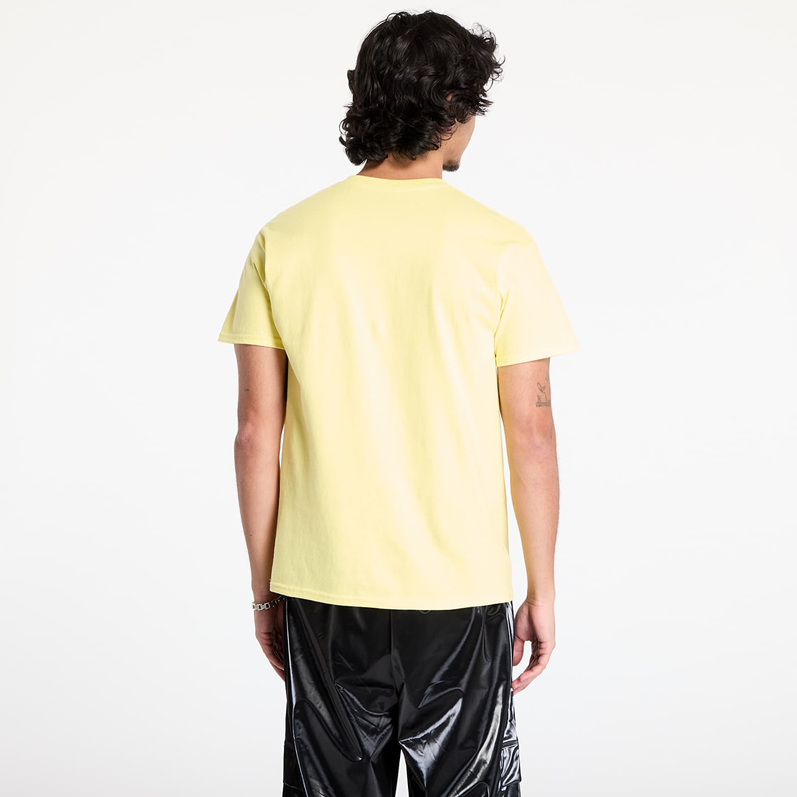 Männer T-Shirts PLEASURES Onyx 24 T-Shirt Cornsilk